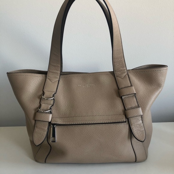 🤩HOST PICK🤩Like New Marc Jacobs Anchor Tote - Picture 4 of 16